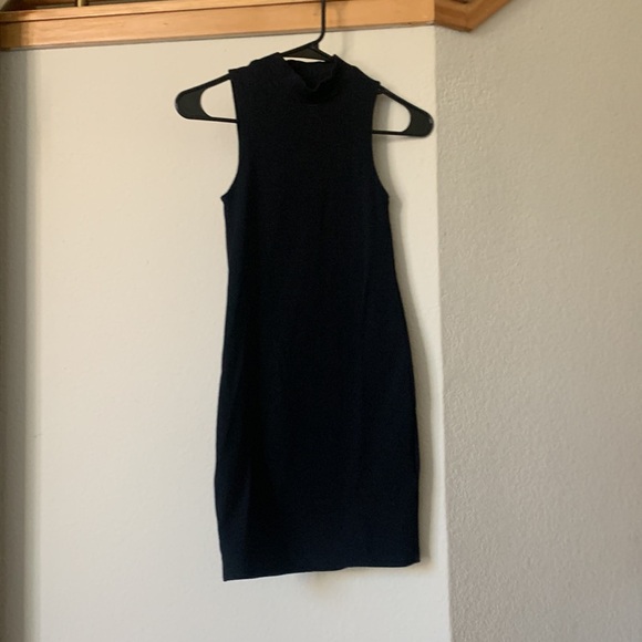 Size XSP Abercrombie ribbed body on dress - Picture 2 of 5